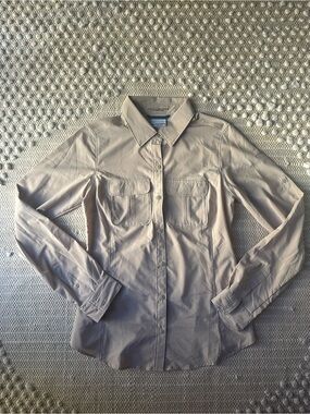 Columbia Omni-Shade Lightweight Button Up Tan Size XSmall